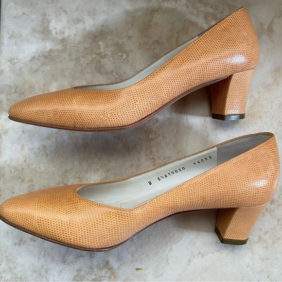 Bruno Magli Pumps - Picture 5 of 7